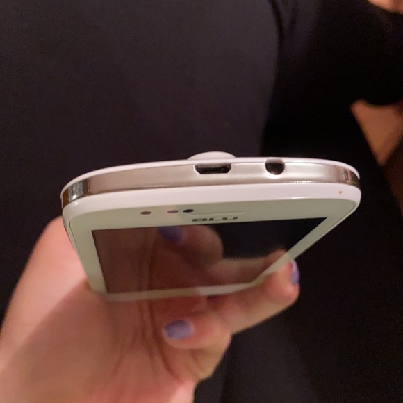 Blu cell phone touchscreen android smart phone - Picture 5 of 7